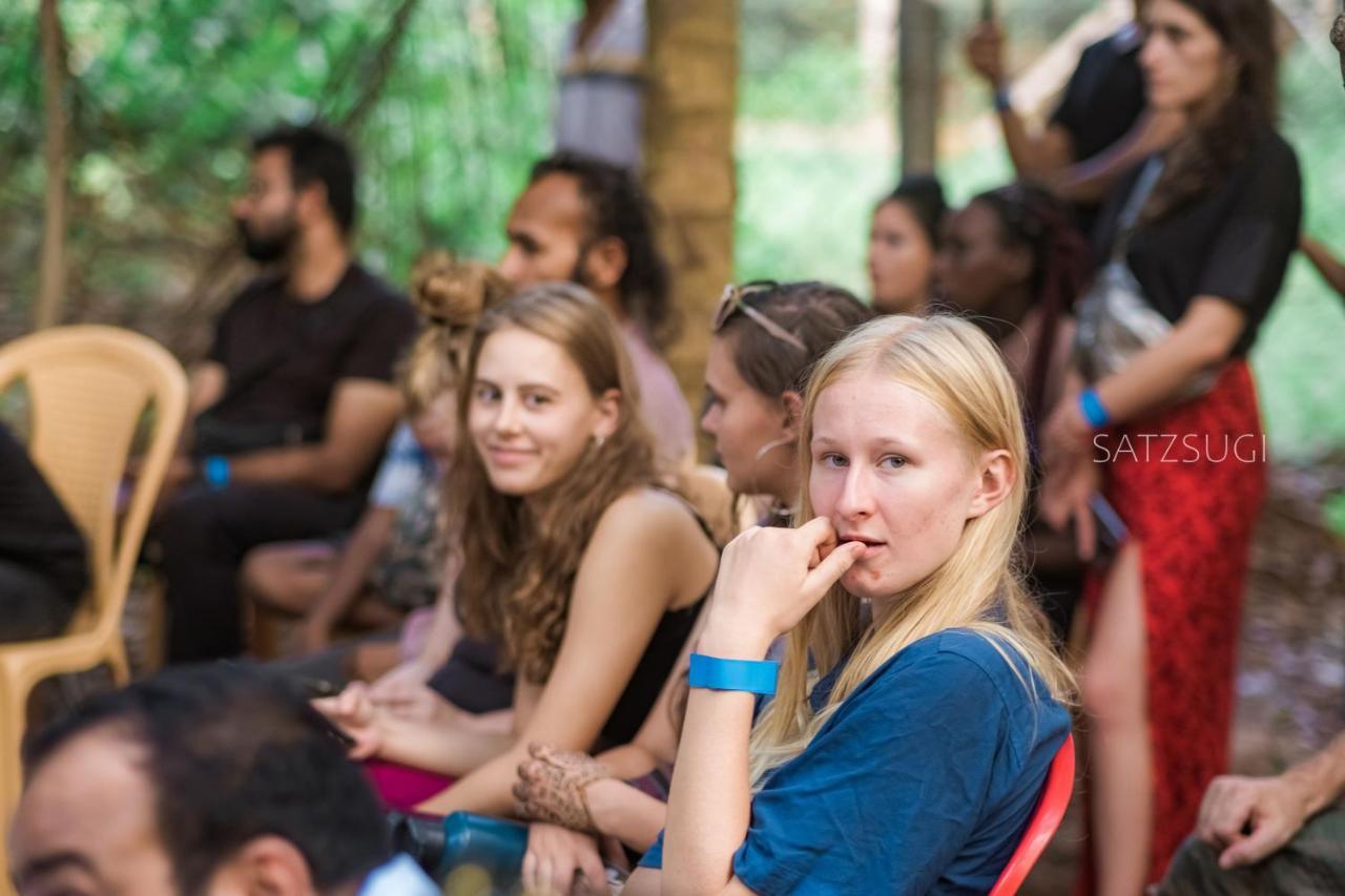 Peace Garden Hostel Ауровил Екстериор снимка
